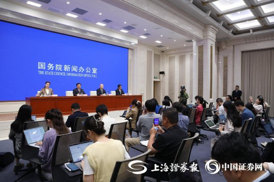 农业农村部部长韩俊：三大粮食作物完全成本保险和收入保险已实现全国全覆盖